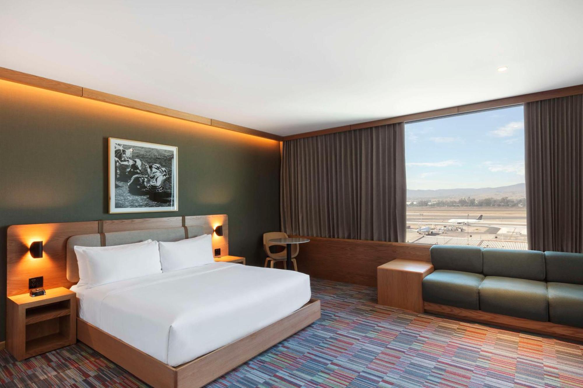 Hilton Garden Inn Guadalajara Airport El Zapote  Ngoại thất bức ảnh
