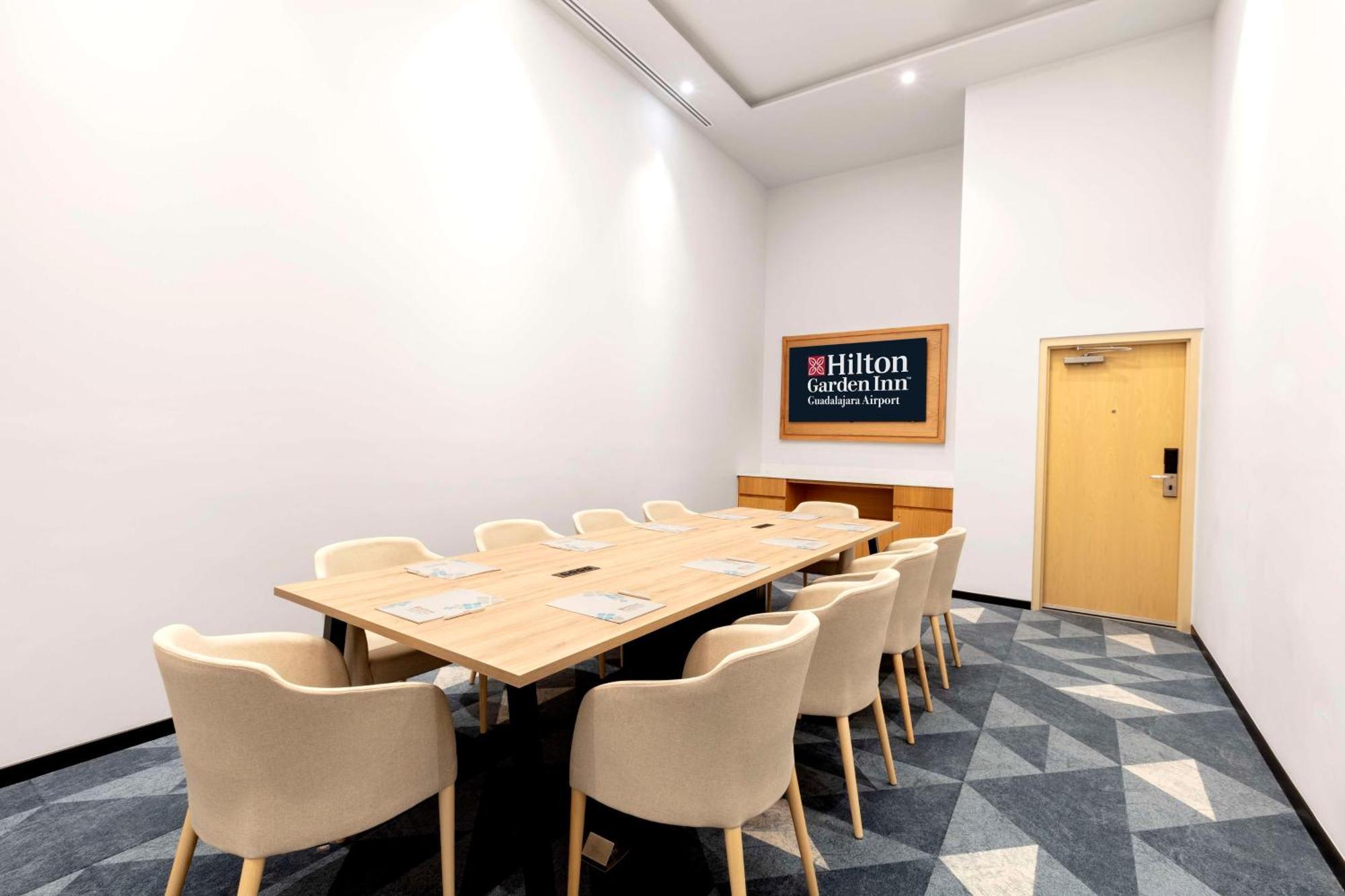 Hilton Garden Inn Guadalajara Airport El Zapote  Ngoại thất bức ảnh
