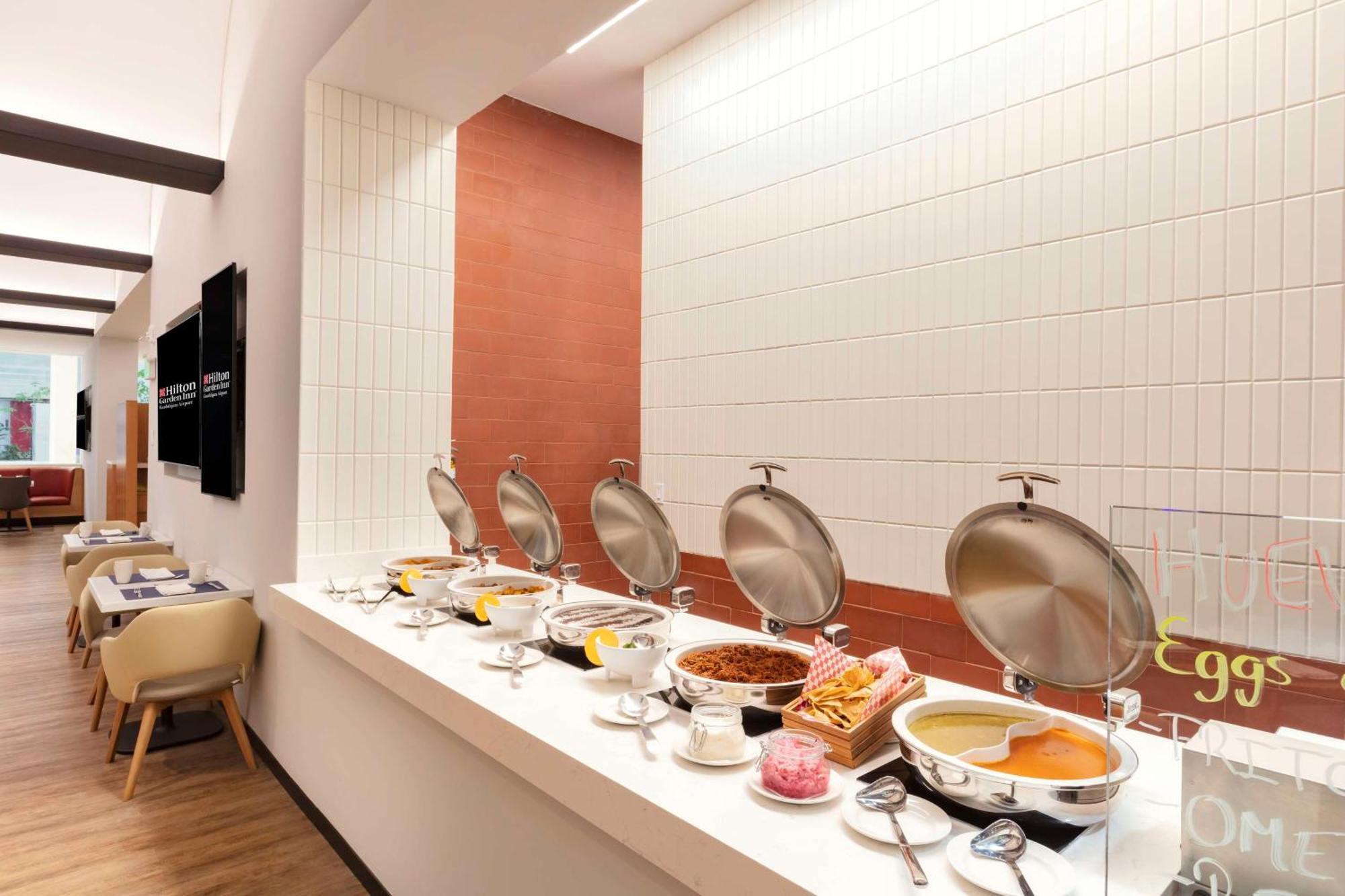 Hilton Garden Inn Guadalajara Airport El Zapote  Ngoại thất bức ảnh