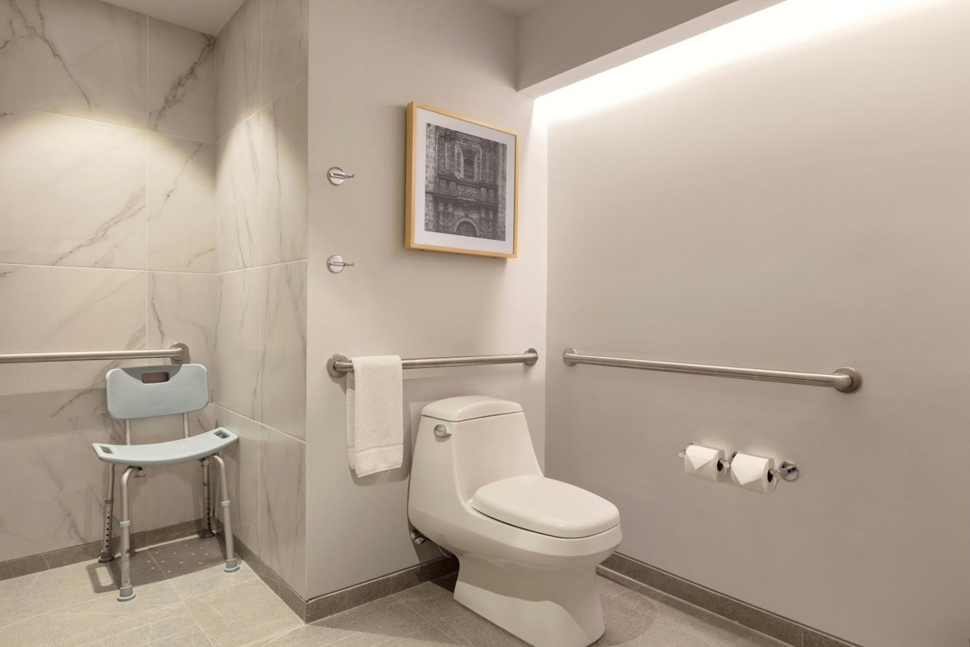 Hilton Garden Inn Guadalajara Airport El Zapote  Ngoại thất bức ảnh